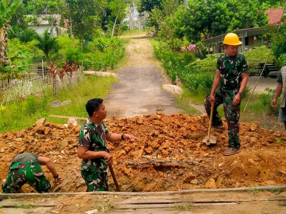 Dukungan Babinsa Dalam Kegiatan Masyarakat Banjar Adat Dukuh Mendapat Apresiasi