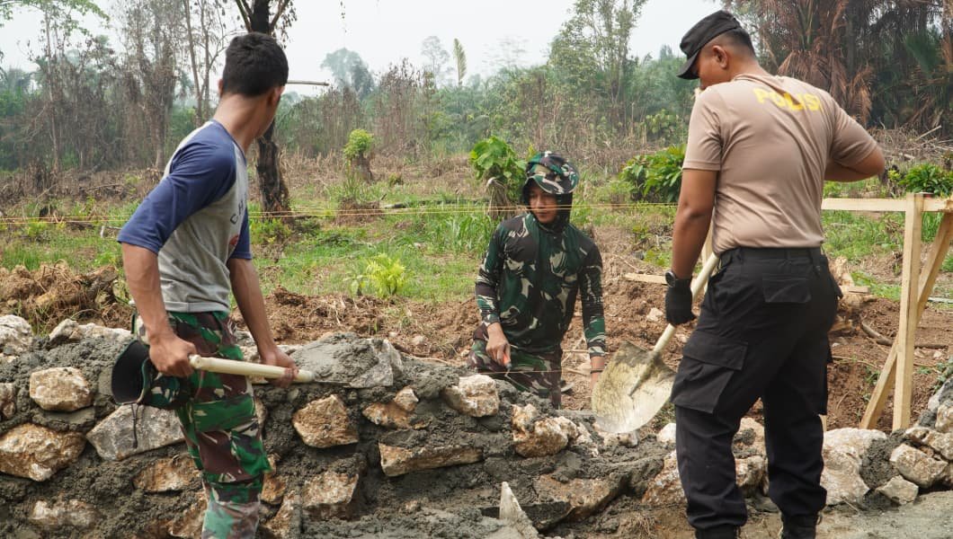 Keterlibatan TNI-Polri dalam TMMD ke-130: Membangun Bersama Masyarakat Luwu Timur
